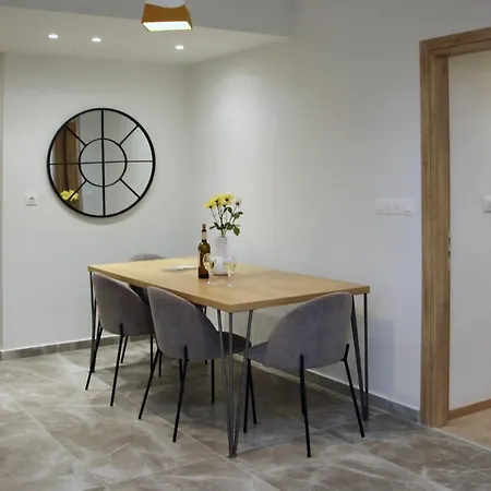 Stunning 2 Bedroom Near Acropolis Διαμέρισμα *