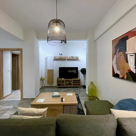 Stunning 2 Bedroom Near Acropolis Διαμέρισμα