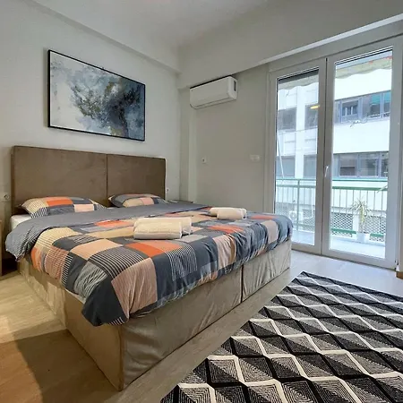 Stunning 2 Bedroom Near Acropolis Διαμέρισμα